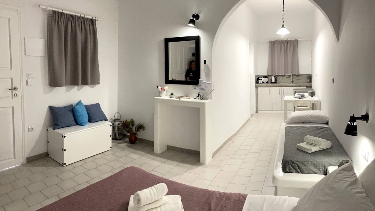 Photo of Bedroom in Perissa