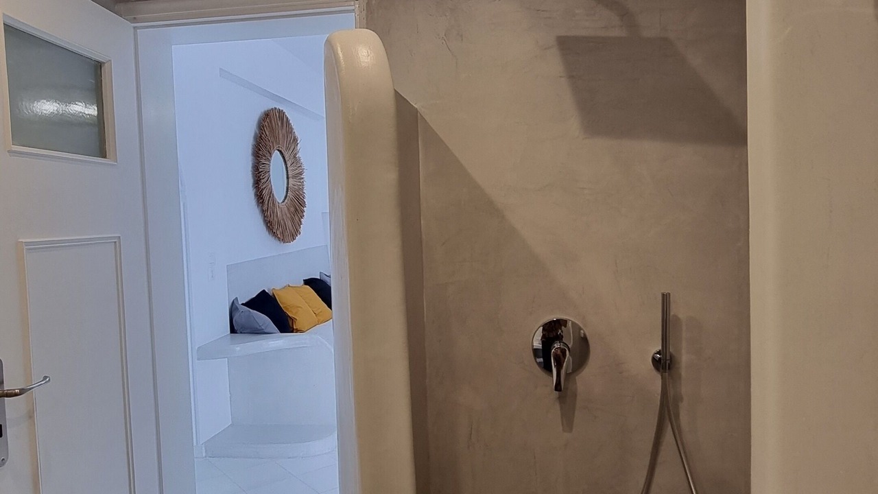 Photo of Bathroom in Perissa