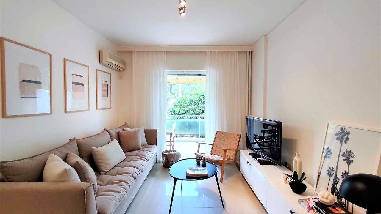 Photo of Livingroom in Vouliagmeni