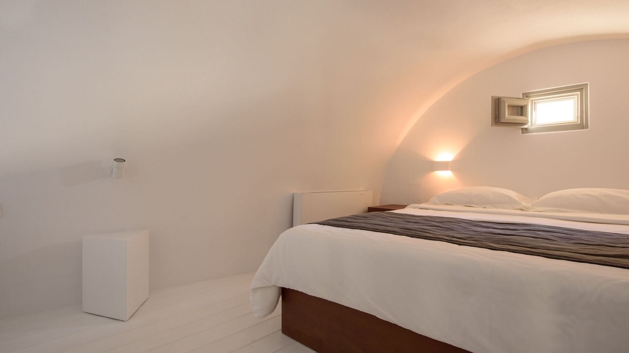 Photo of Bedroom in Santorini