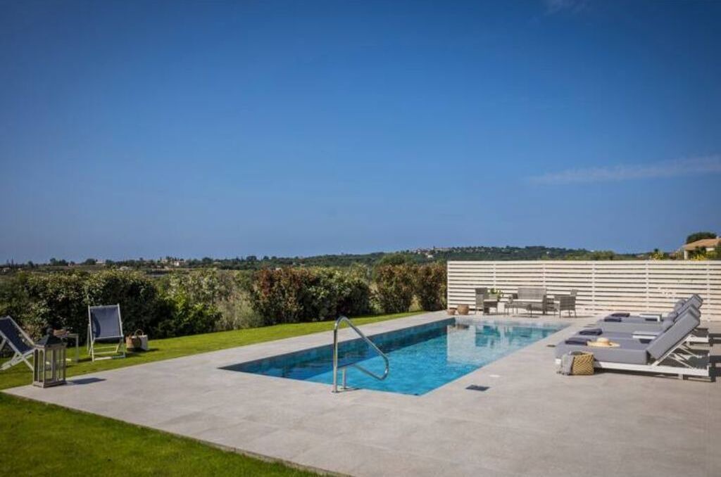 Photo of Outdoor in Karavados
