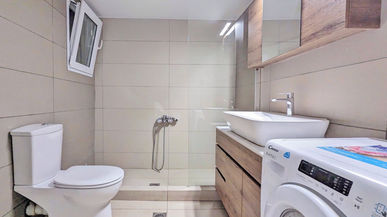Photo of Bathroom in Attiki