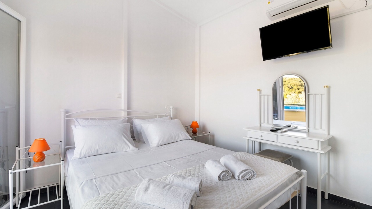 Photo of Bedroom in Katomerion