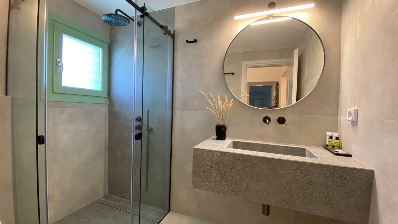 Photo of Bathroom in Exo Gonia