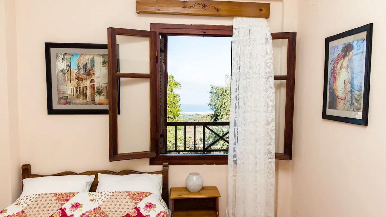 Photo of Bedroom in Roussospiti