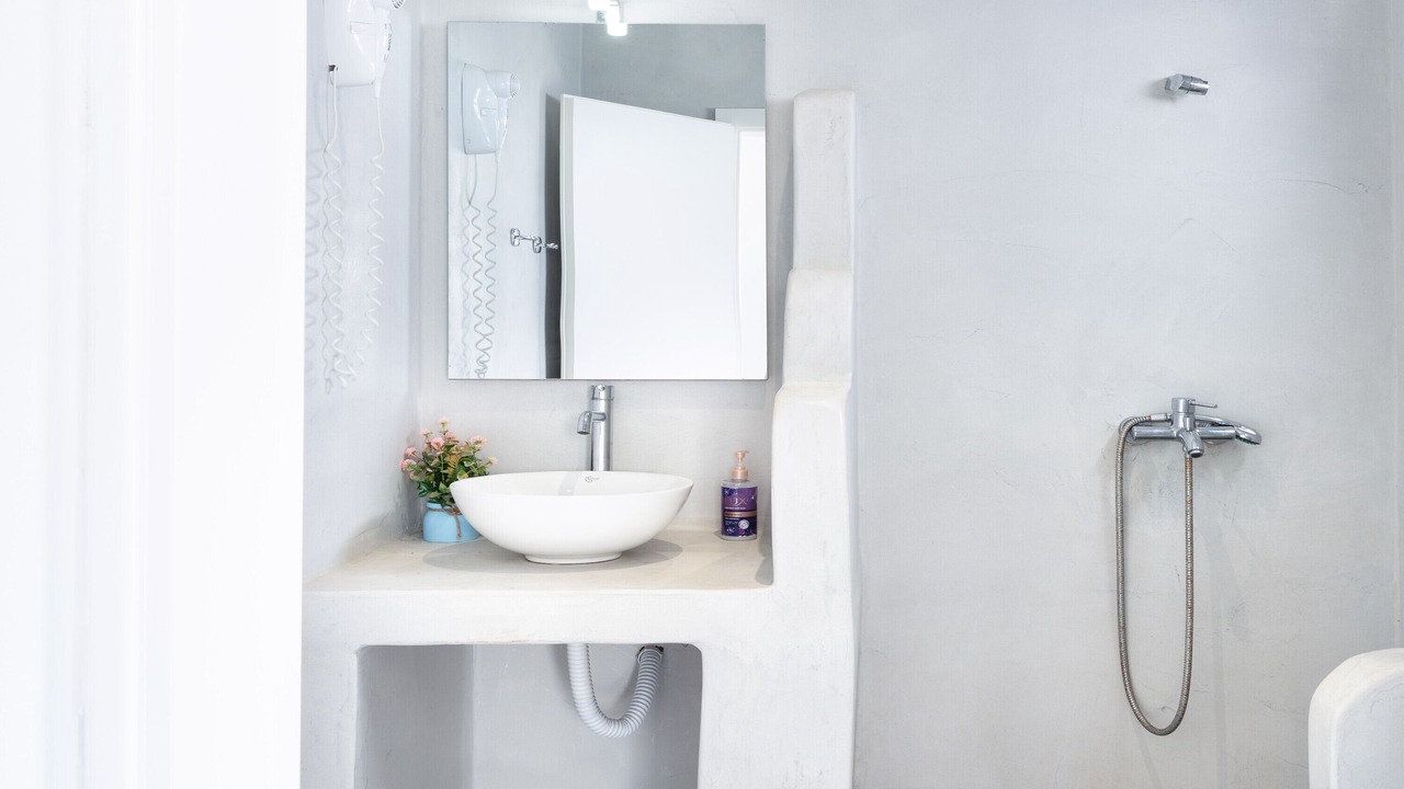 Photo of Bathroom in Perissa