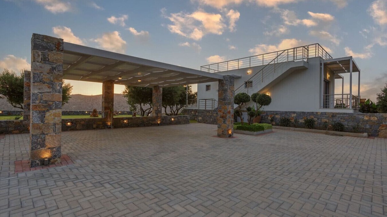 Photo of Outdoor in Pefki