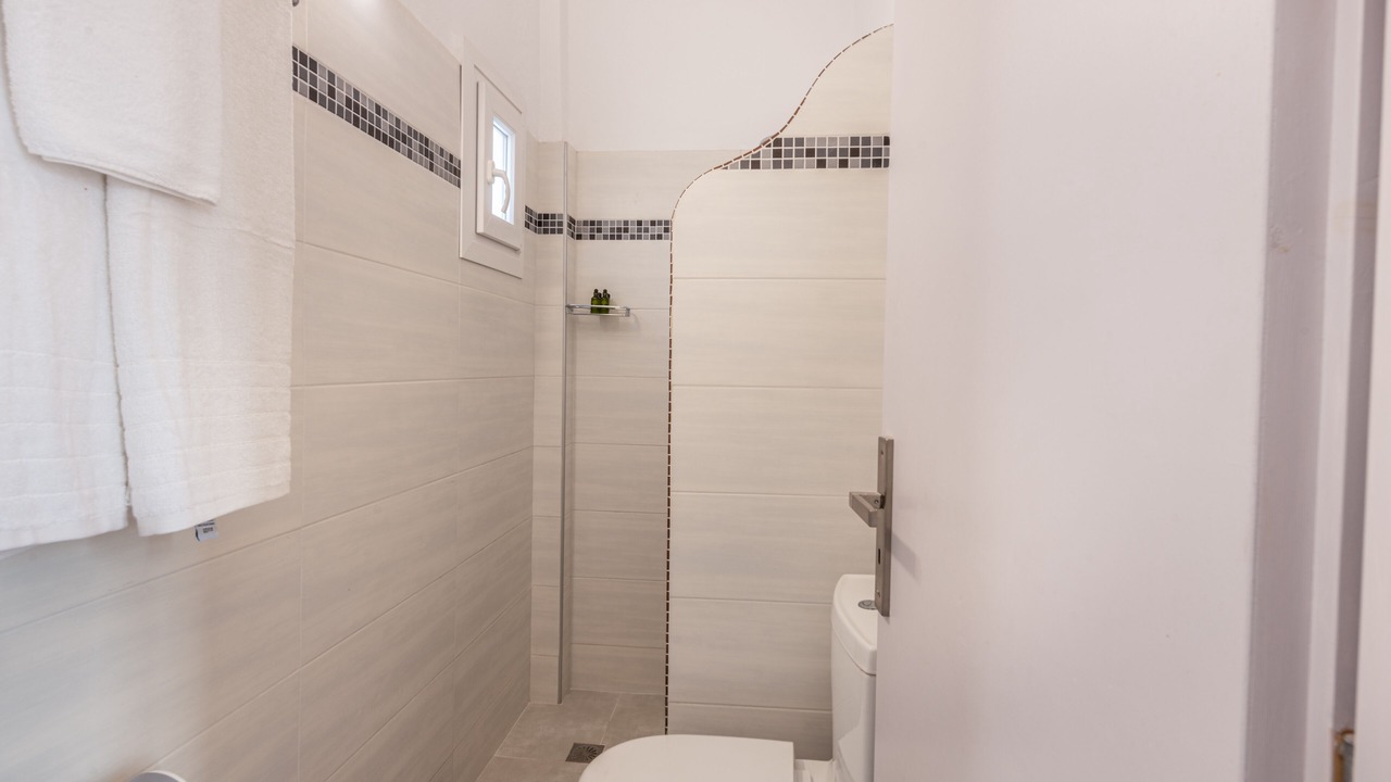 Photo of Bathroom in Kamari