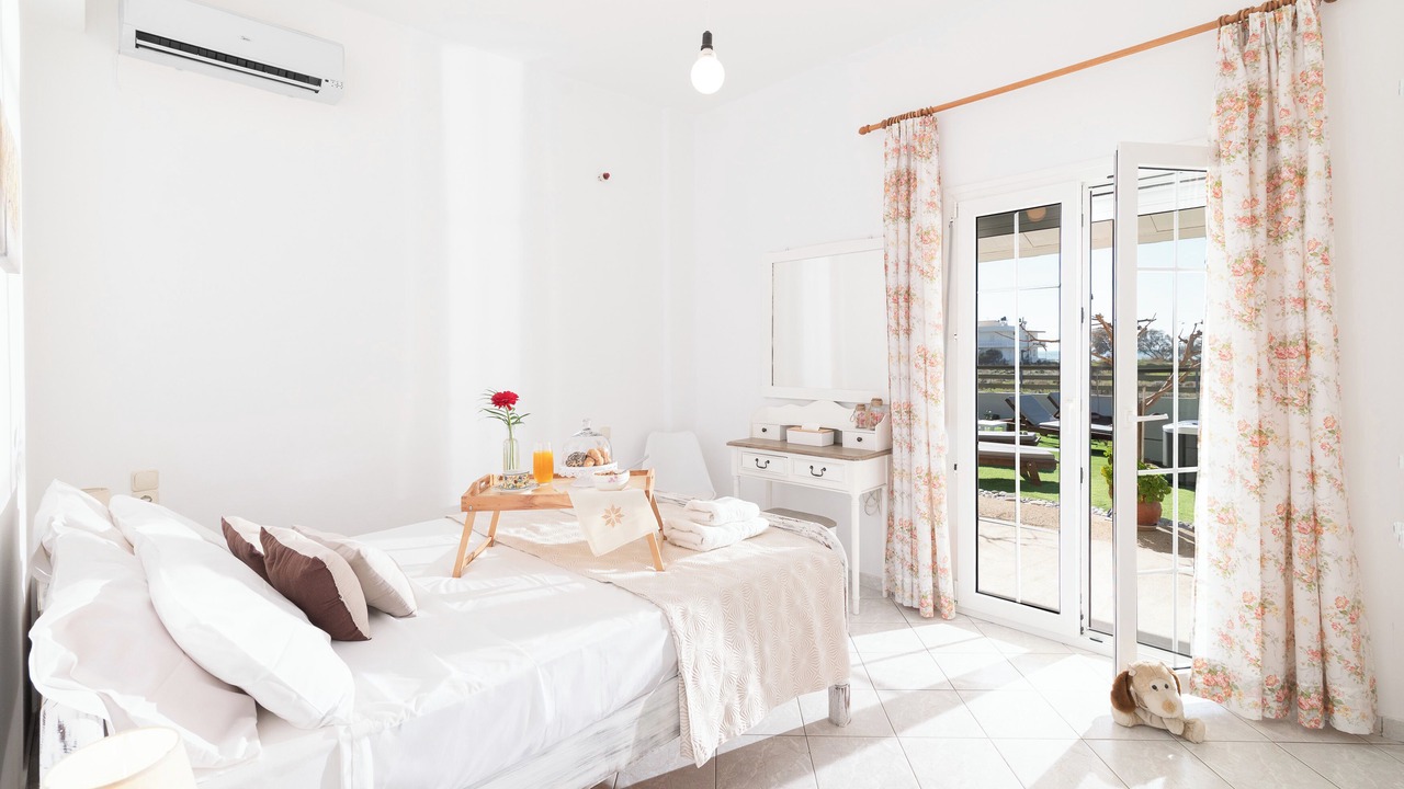 Photo of Bedroom in Neo Kalamaki