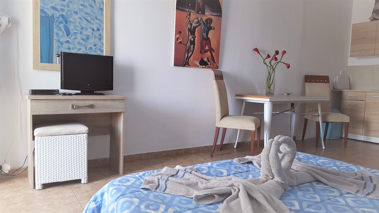 Photo of Bedroom in Perissa