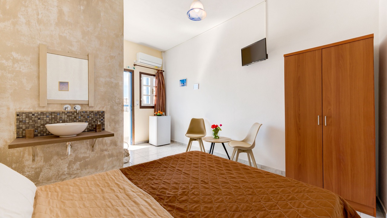Photo of Bedroom in Perissa