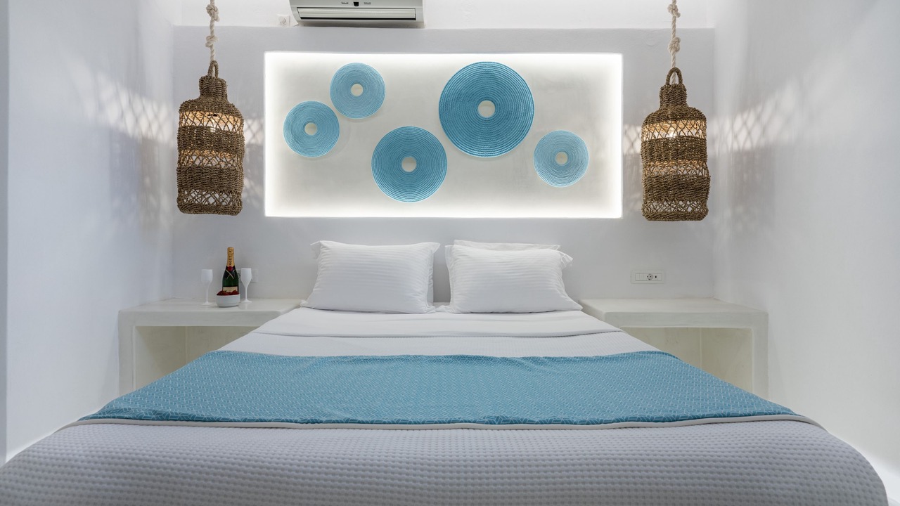 Photo of Bedroom in Oia