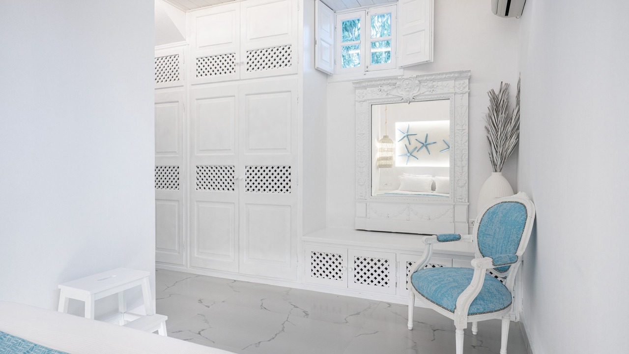 Photo of Bedroom in Oia