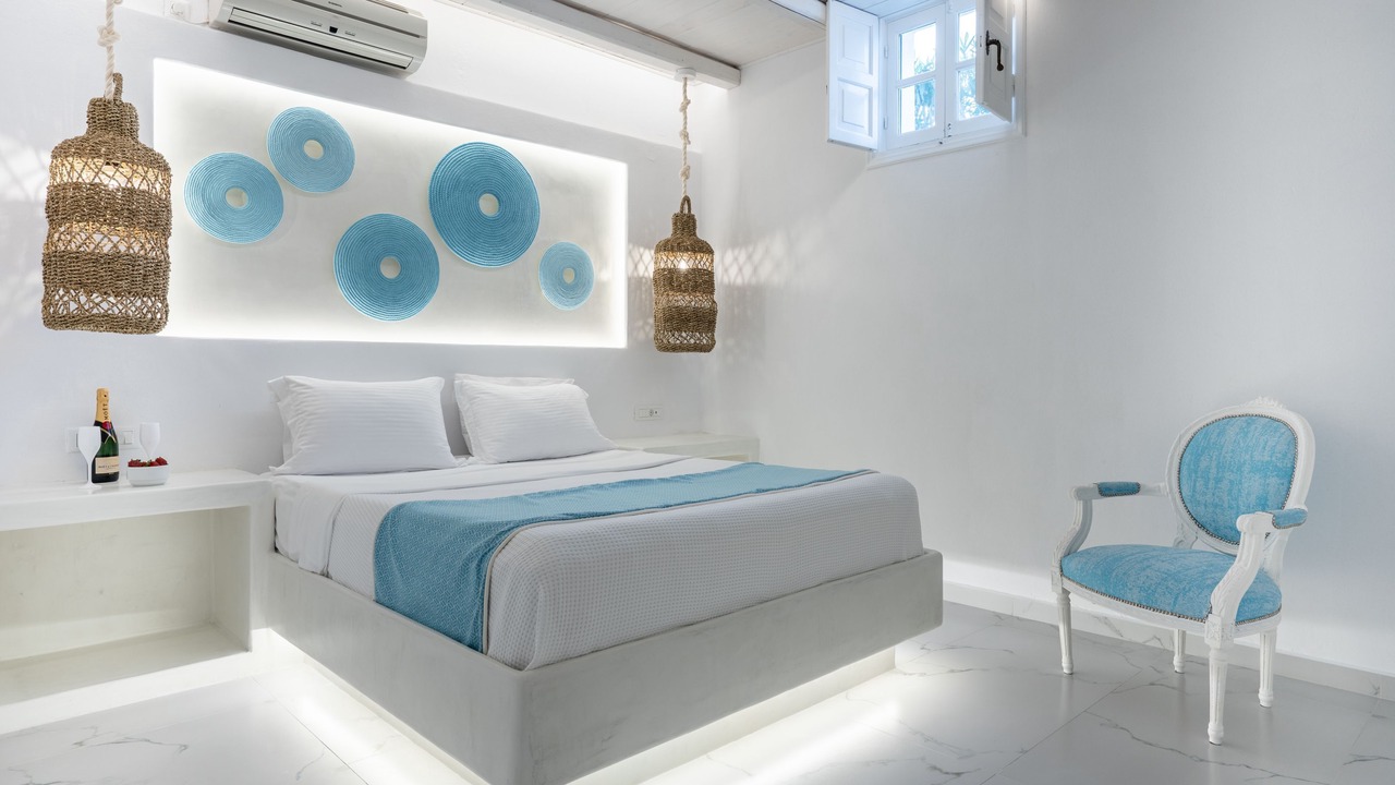 Photo of Bedroom in Oia