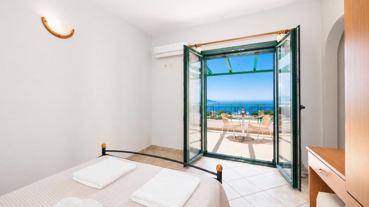 Photo of Bedroom in Mesovounia