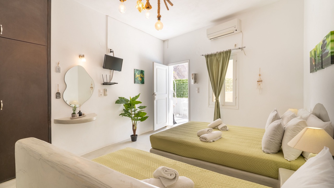 Photo of Bedroom in Perissa