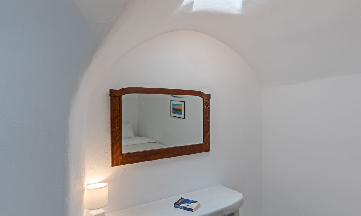 Photo of Bedroom in Firostefani