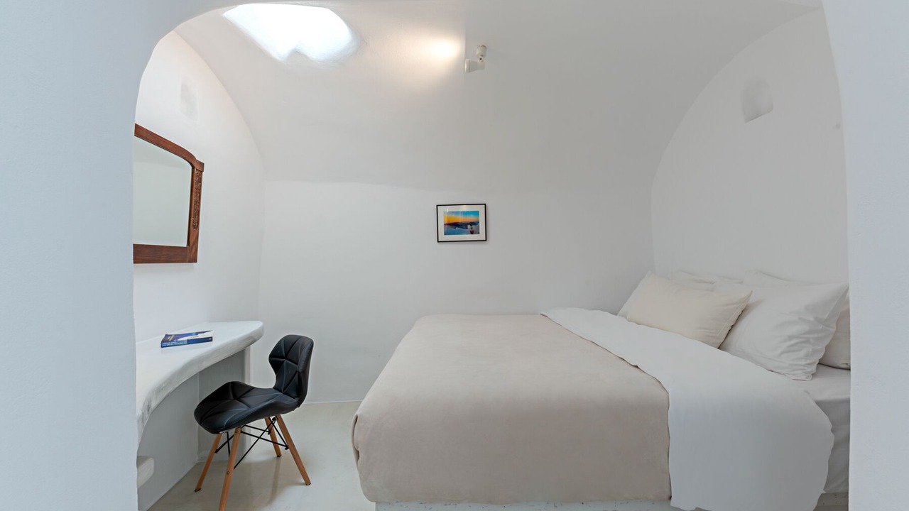 Photo of Bedroom in Firostefani