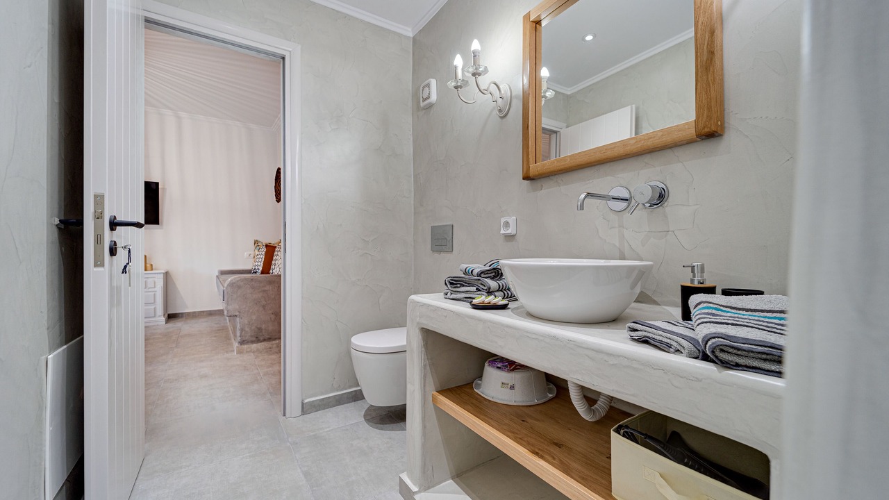Photo of Bathroom in Akrotiri