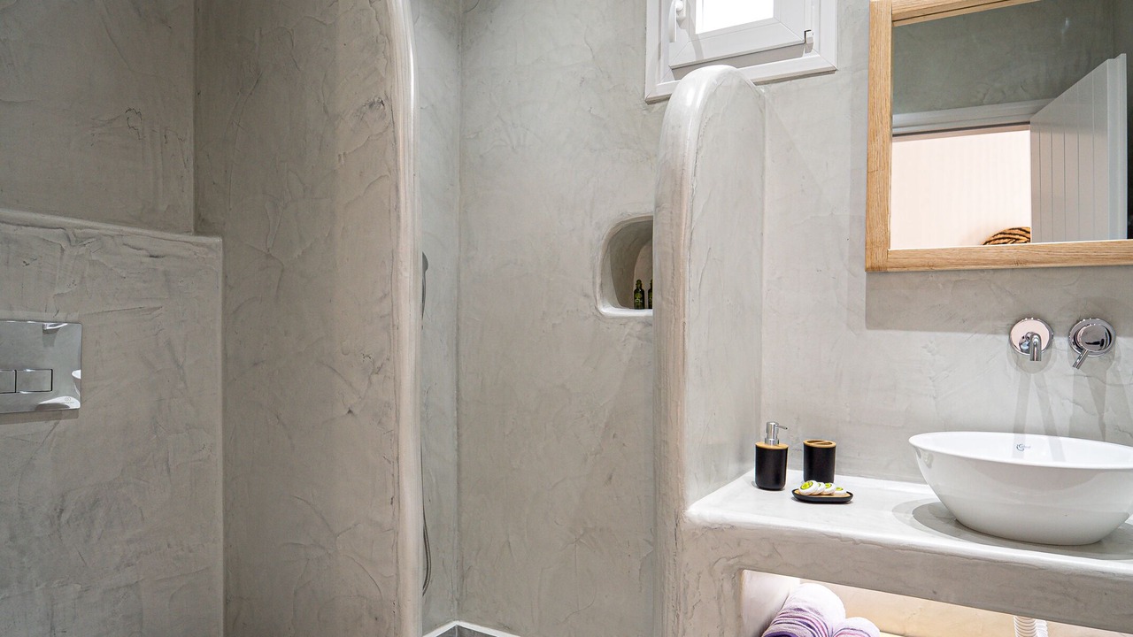 Photo of Bathroom in Akrotiri