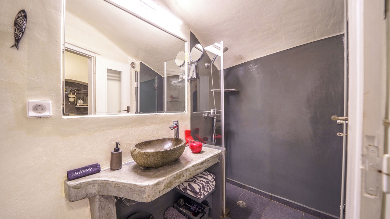 Photo of Bathroom in Oia