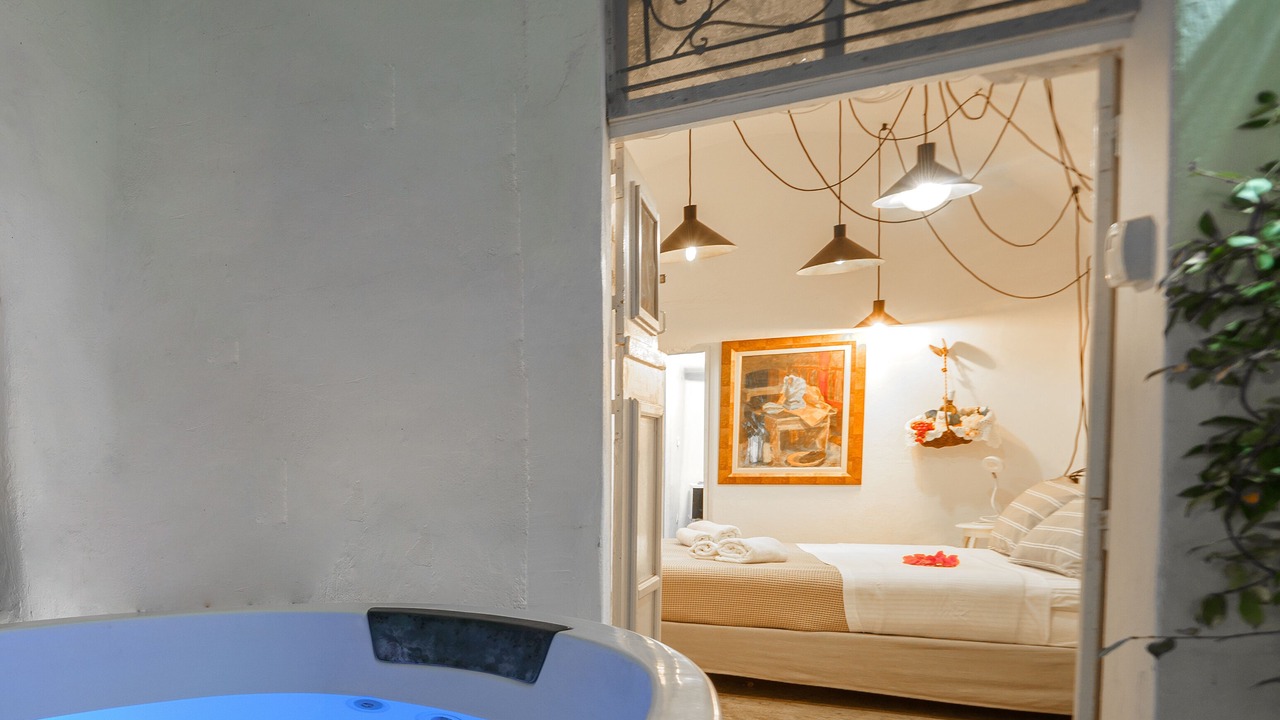 Photo of Bedroom in Oia