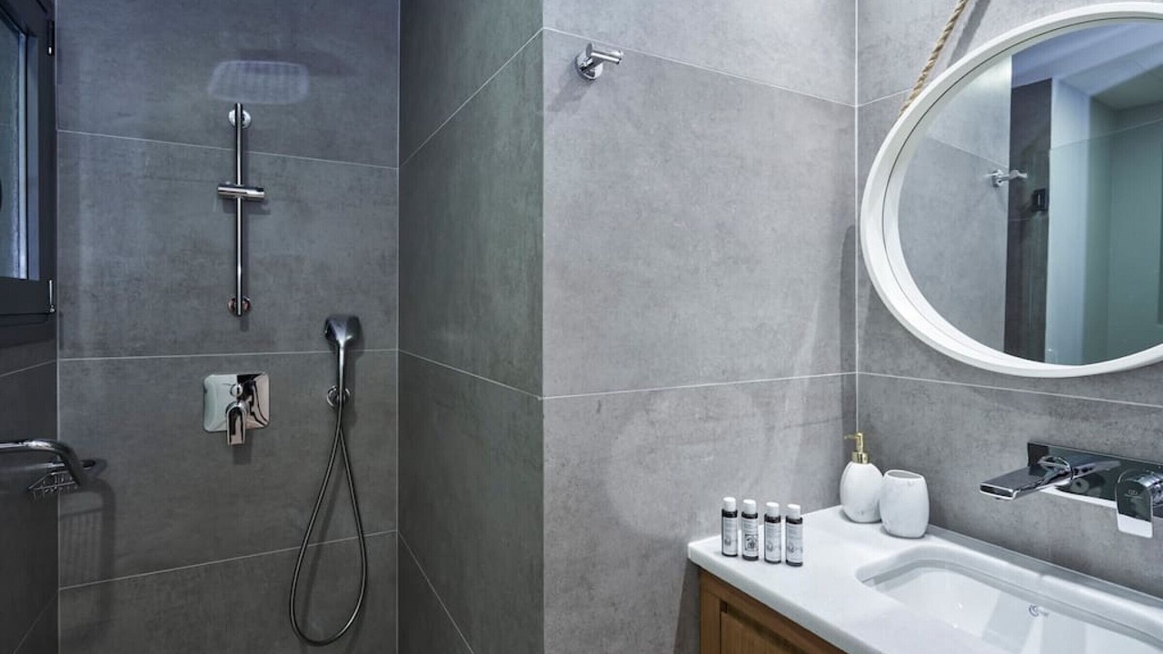 Photo of Bathroom in Ilisia