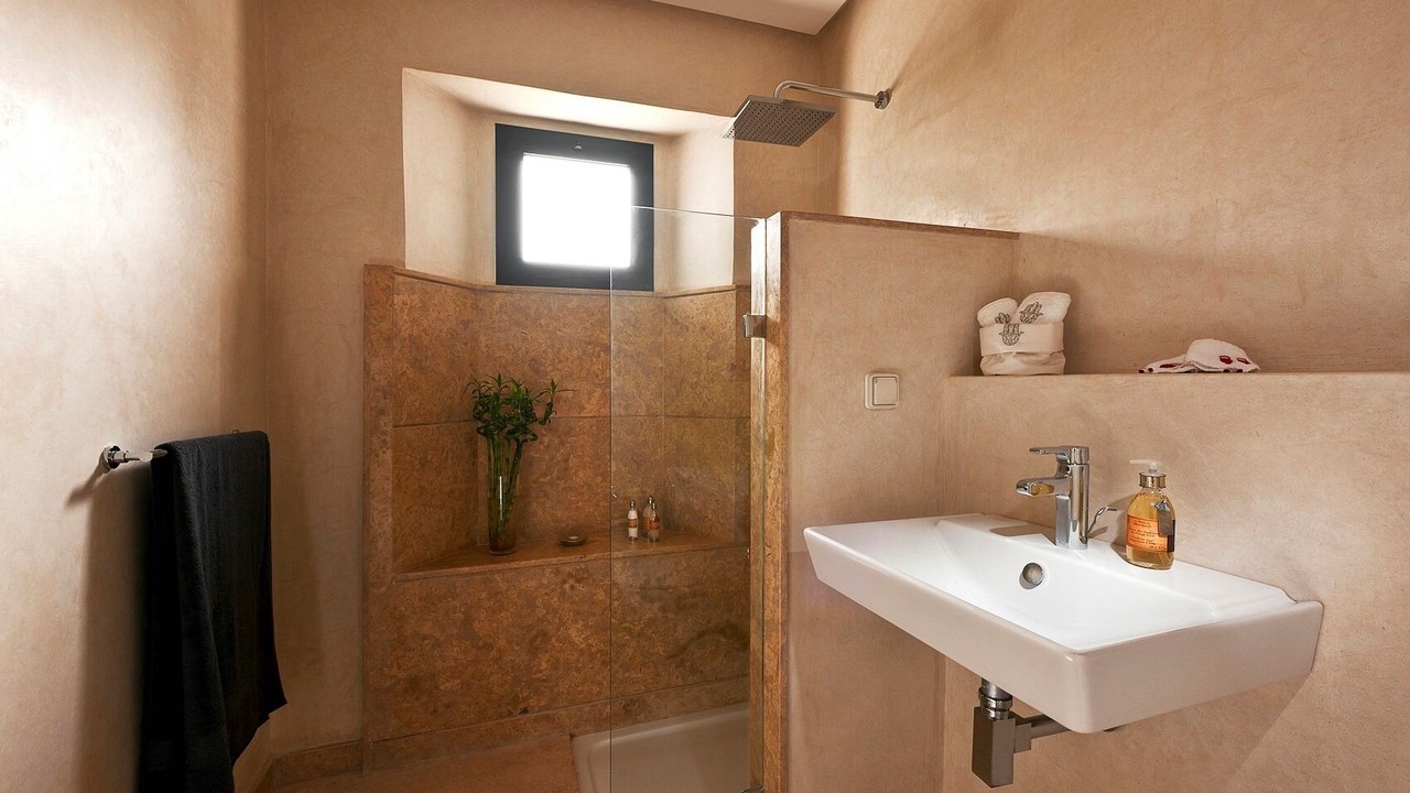 Photo of Bathroom in Issen