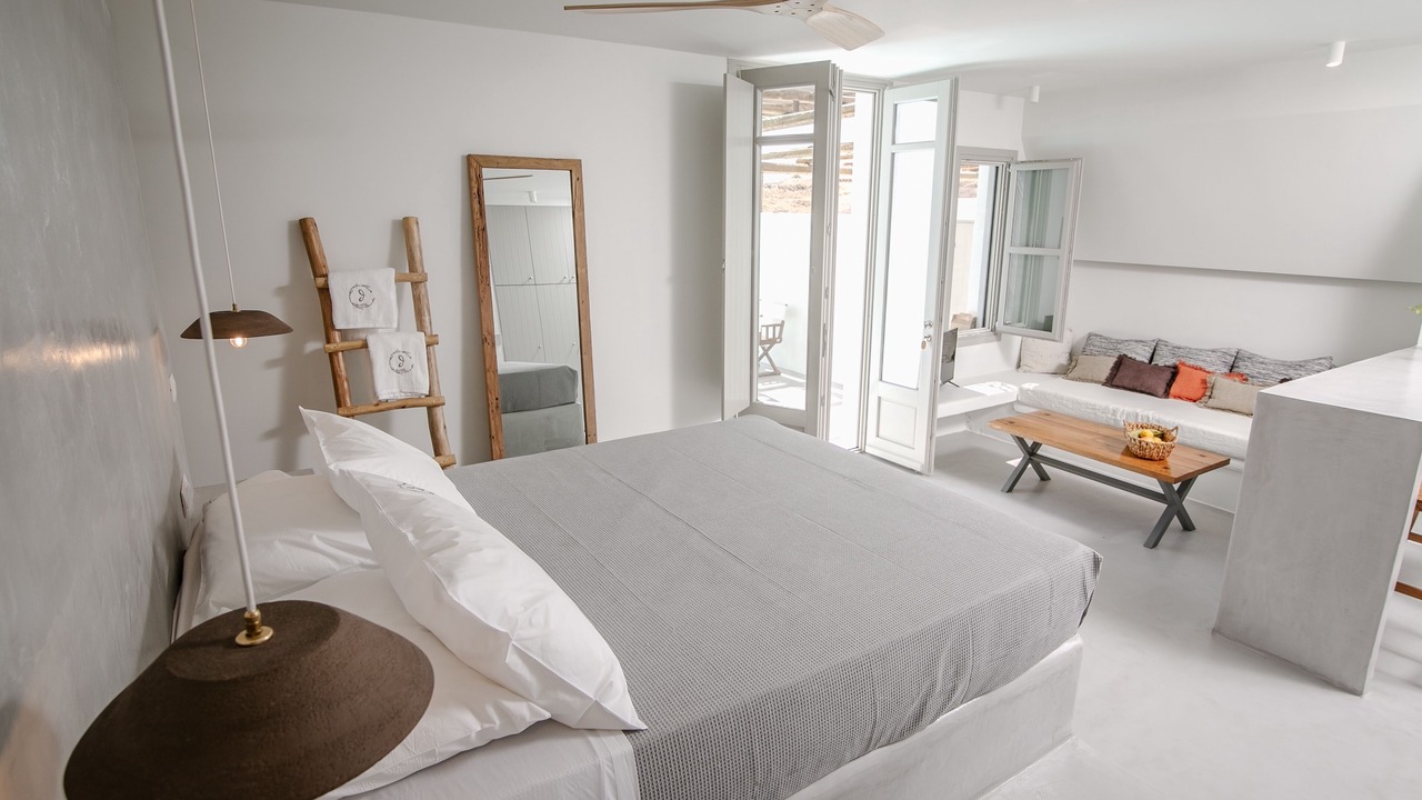 Photo of Bedroom in Exo Gialos