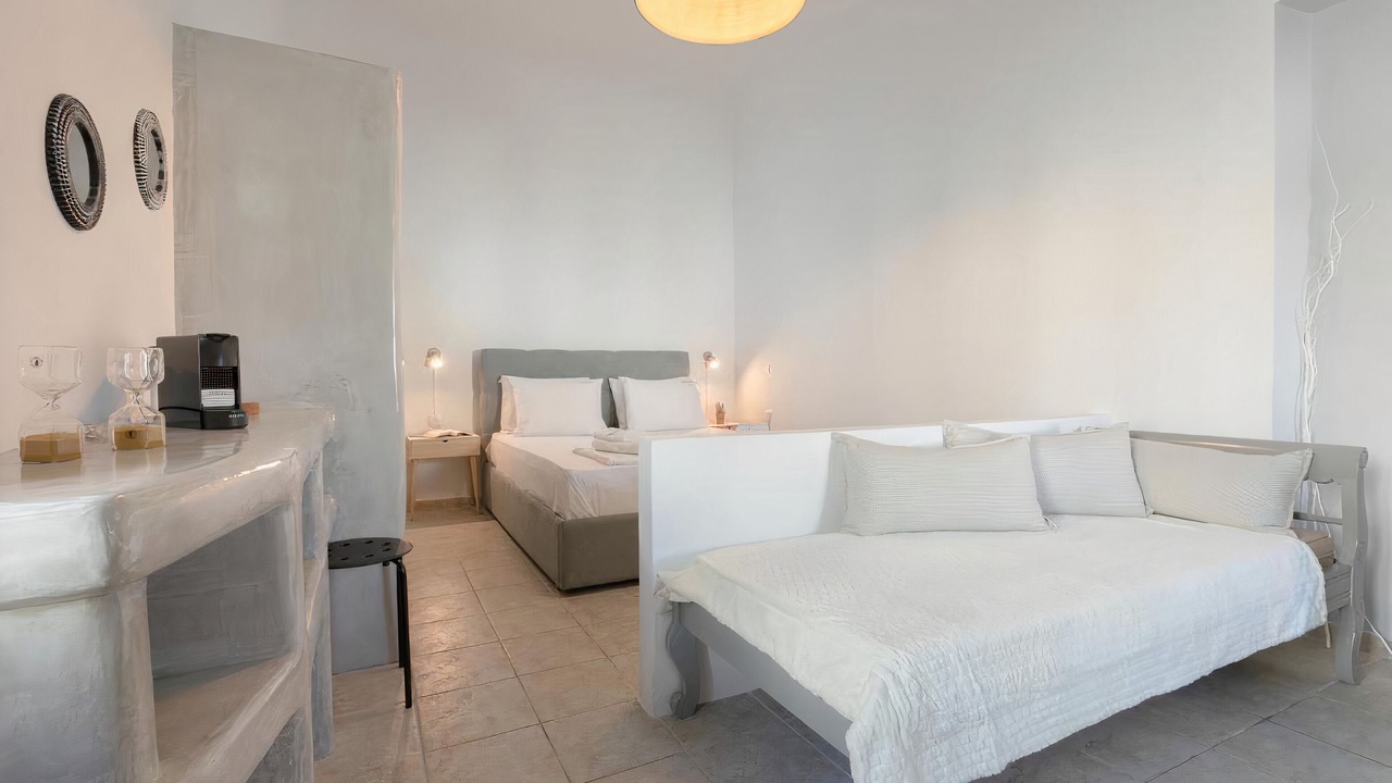 Photo of Bedroom in Fira