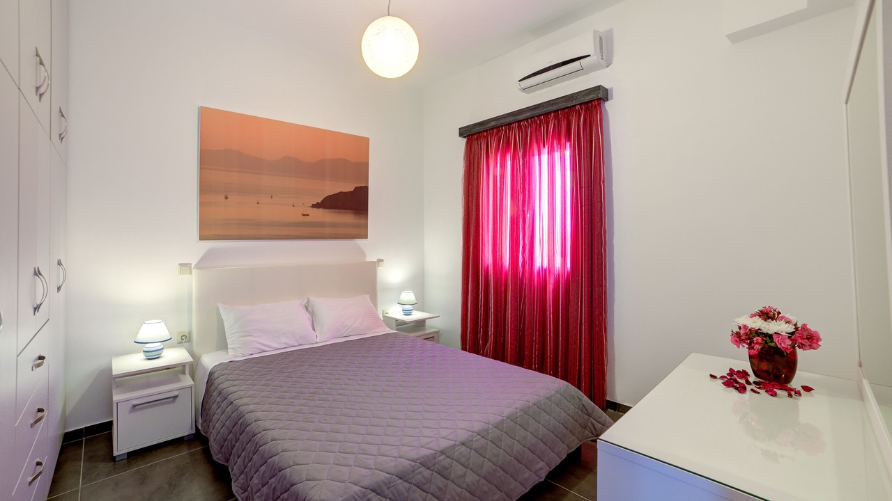 Photo of Bedroom in Perissa