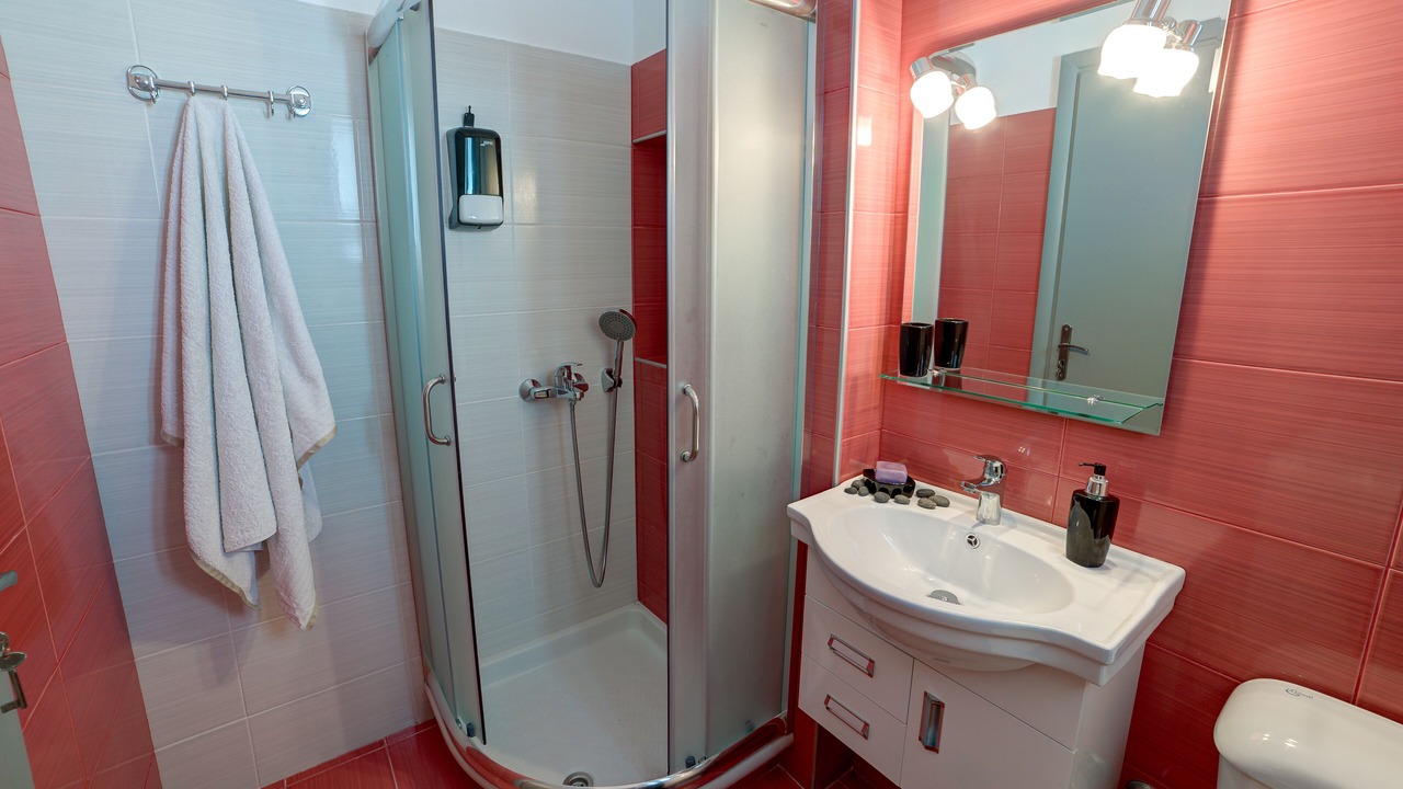 Photo of Bathroom in Perissa