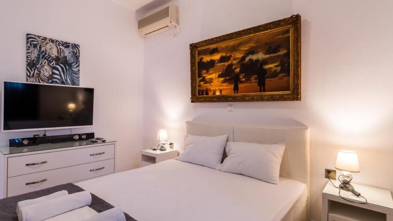 Photo of Bedroom in Perissa