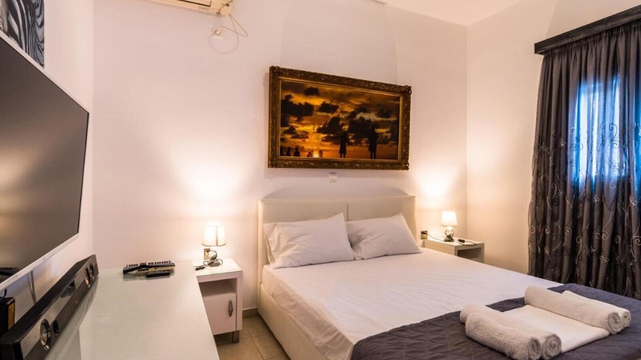 Photo of Bedroom in Perissa