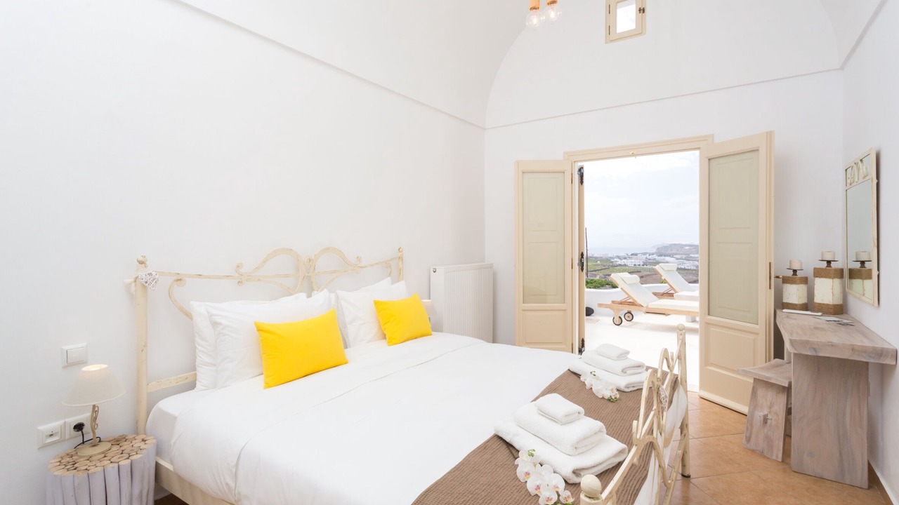 Photo of Bedroom in Santorini
