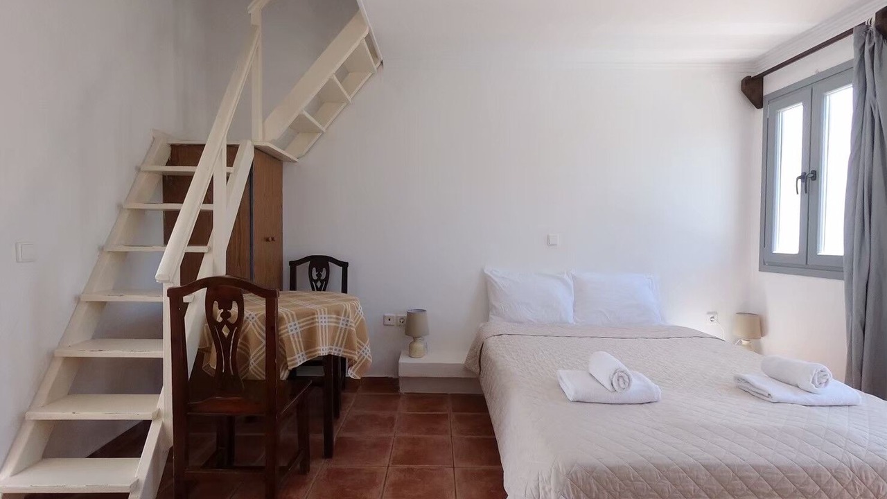 Photo of Bedroom in Perissa