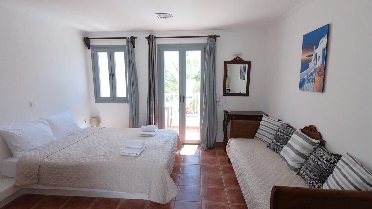 Photo of Bedroom in Perissa