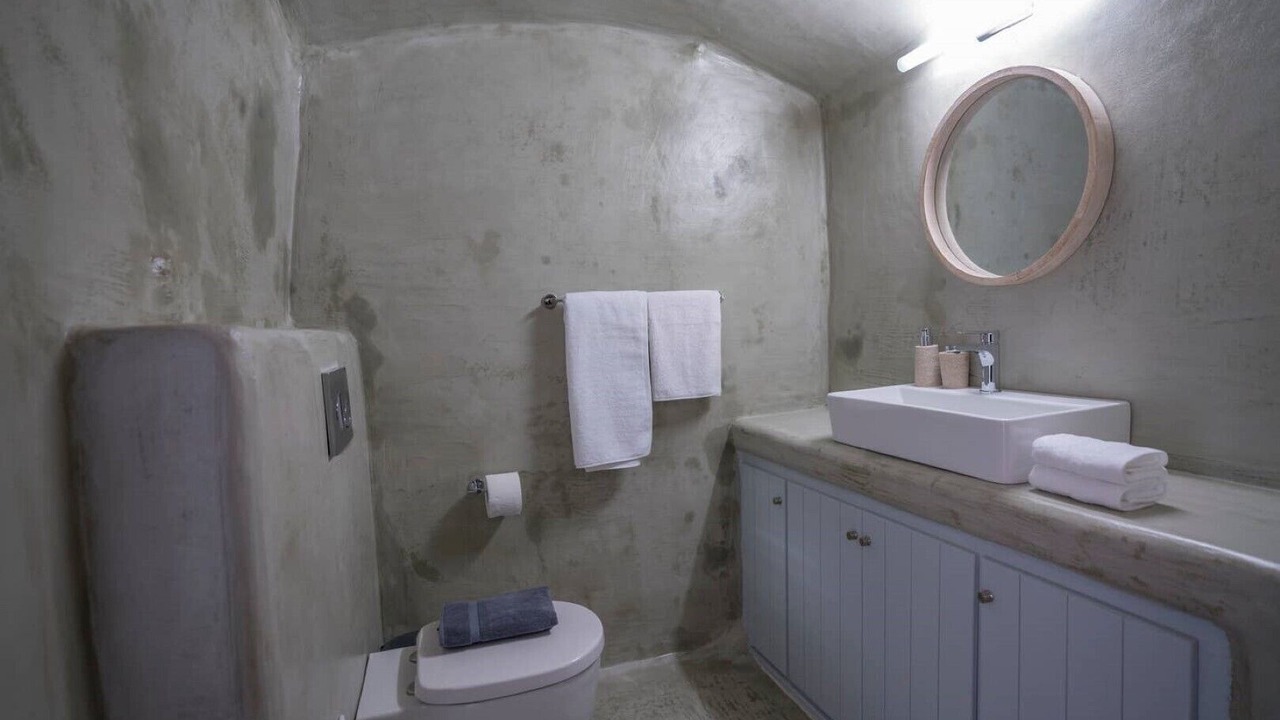 Photo of Bathroom in Emporio