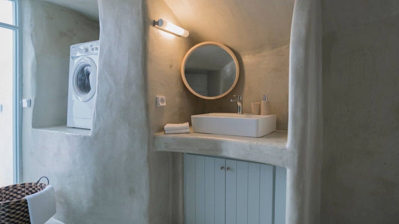 Photo of Bathroom in Emporio