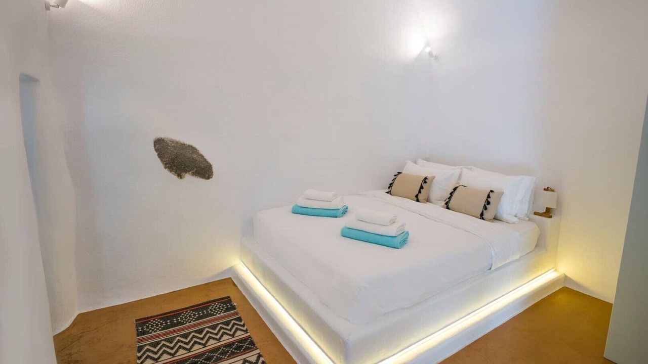 Photo of Bedroom in Emporio