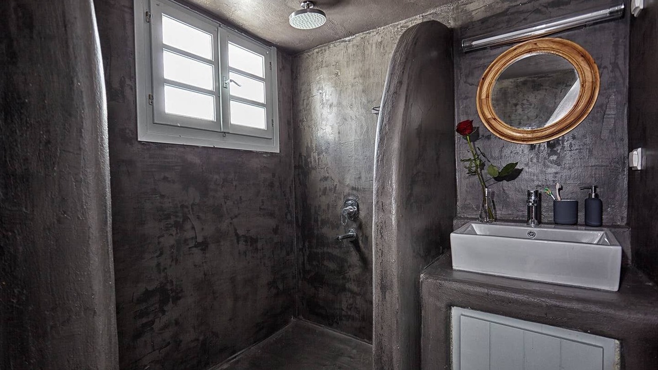 Photo of Bathroom in Emporio