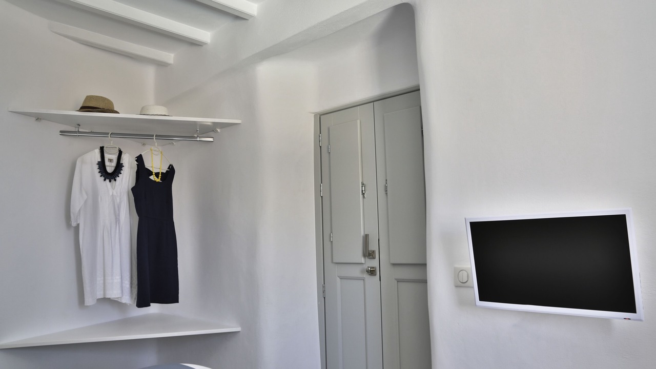 Photo of Bedroom in Fira