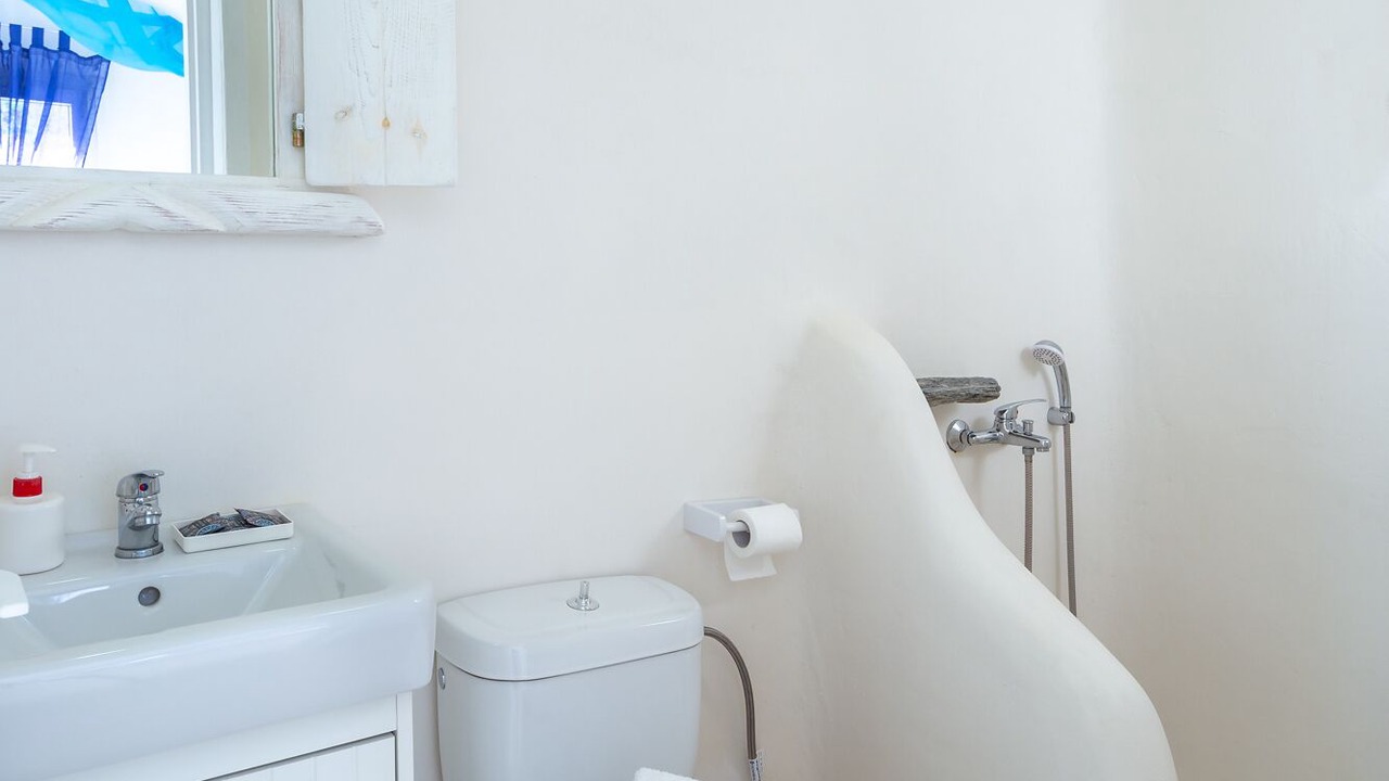 Photo of Bathroom in Karystos
