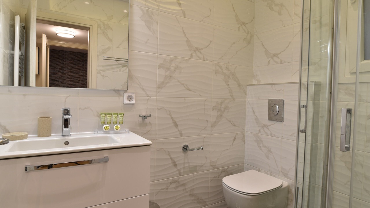 Photo of Bathroom in Neapoli