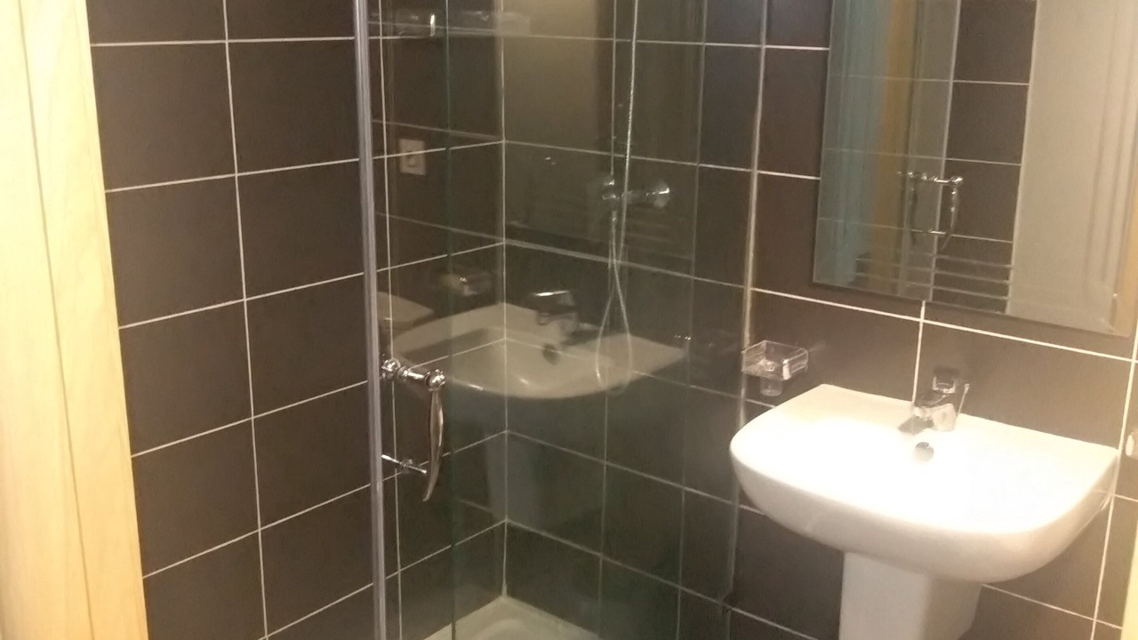 Photo of Bathroom in Branes