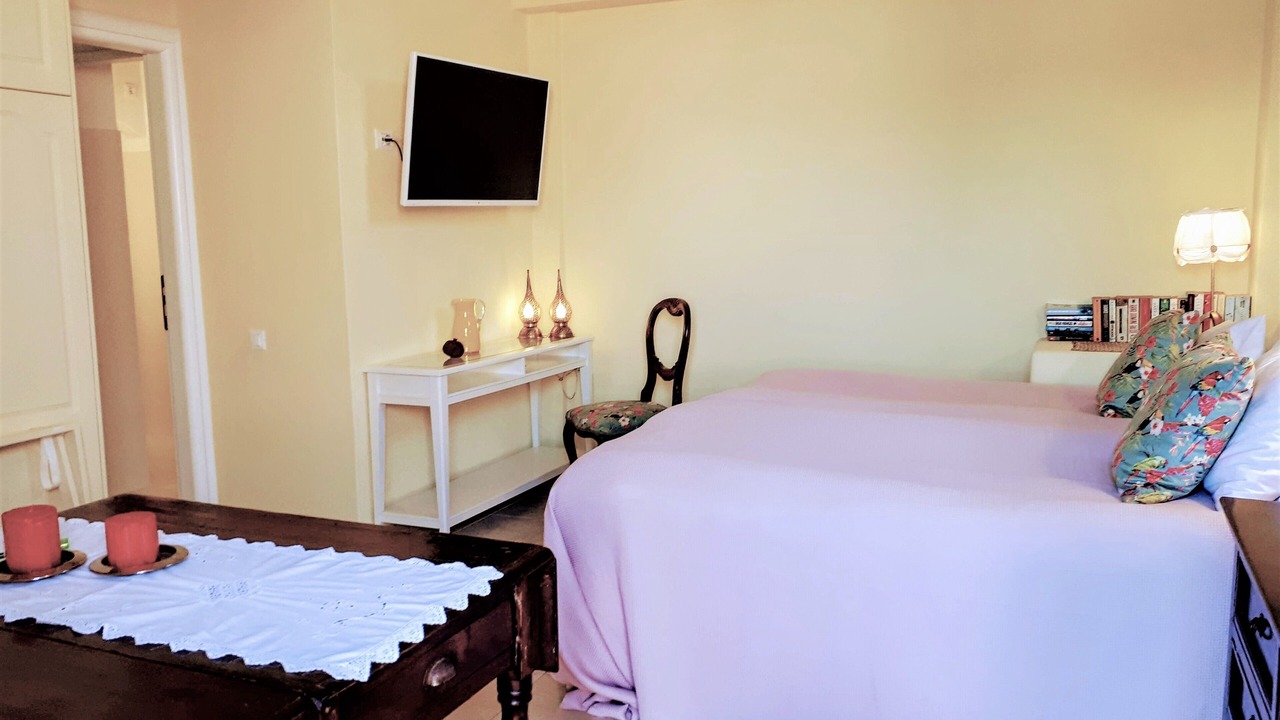 Photo of Bedroom in Oia