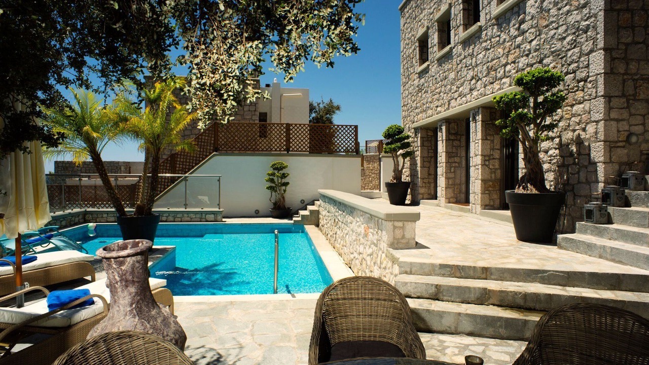 Photo of Others in Pefkos