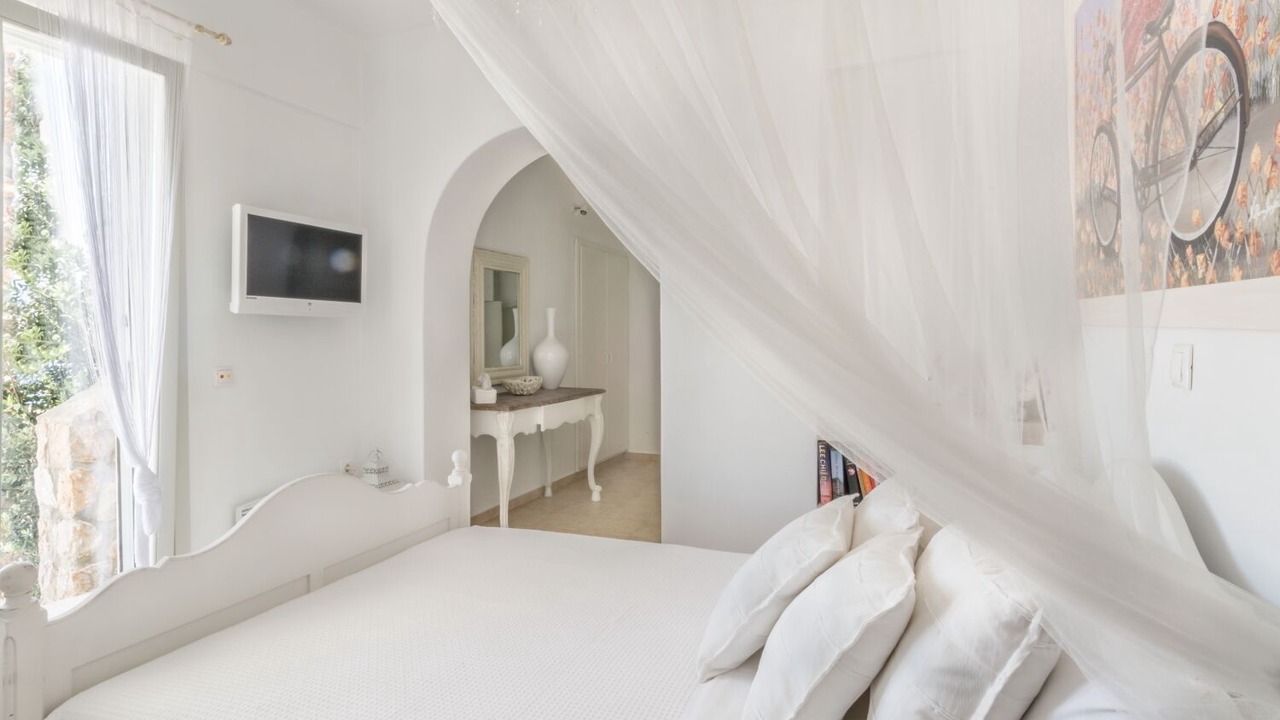 Photo of Bedroom in Akrotiri