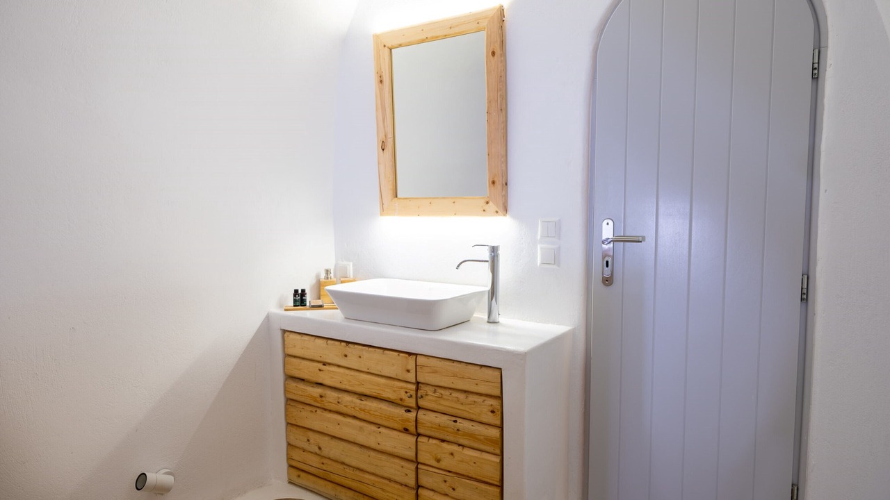 Photo of Bathroom in Exo Gonia