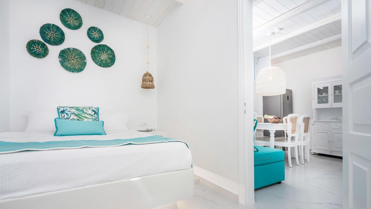Photo of Bedroom in Amoudi Bay